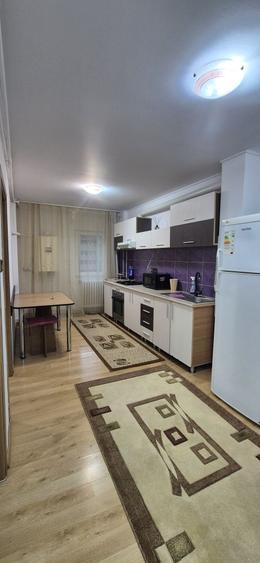 Garsonieră decomandată în Decebal