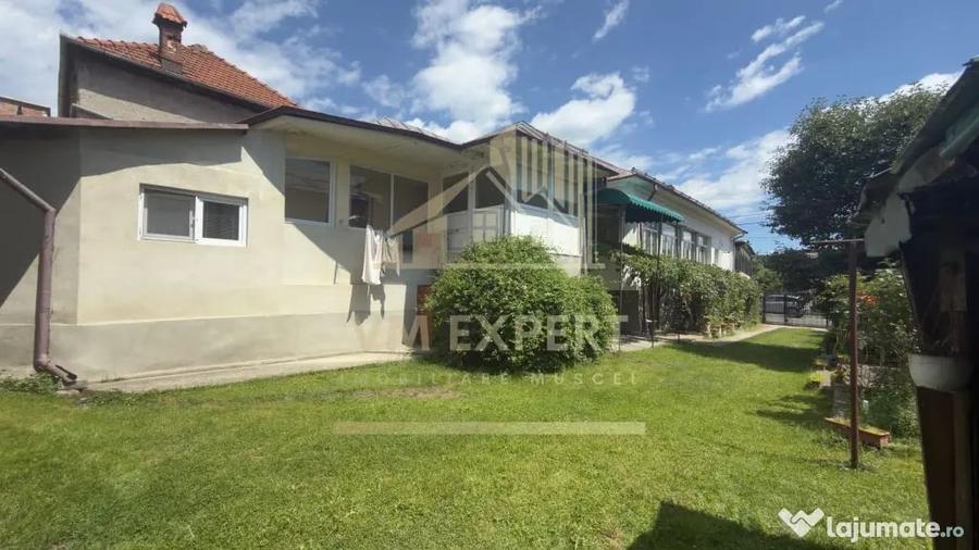 Casă cu 6 camere cu Teren 456 Mp în Ultracentral