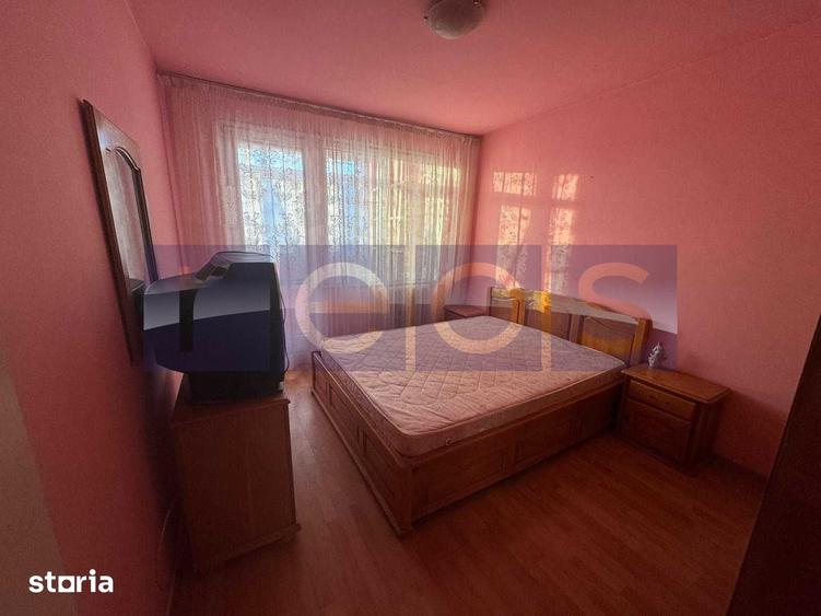 Apartament cu 3 camere semidecomandat în Ozana