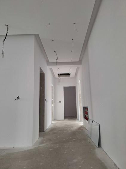 Casă cu 4 camere în Chinteni