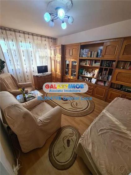 Apartament cu 3 camere decomandat, mobilat în Berceni