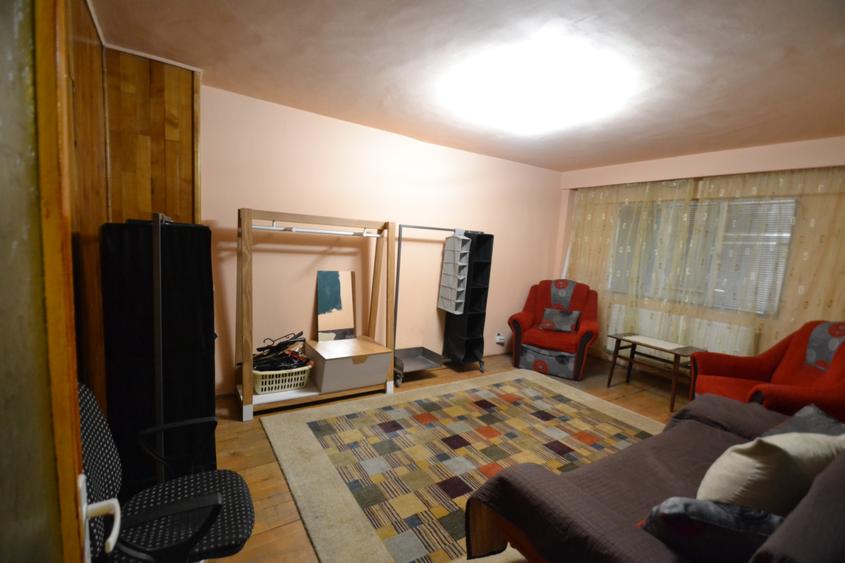 ap.2 camere, et.2, zona Aradului - 9
