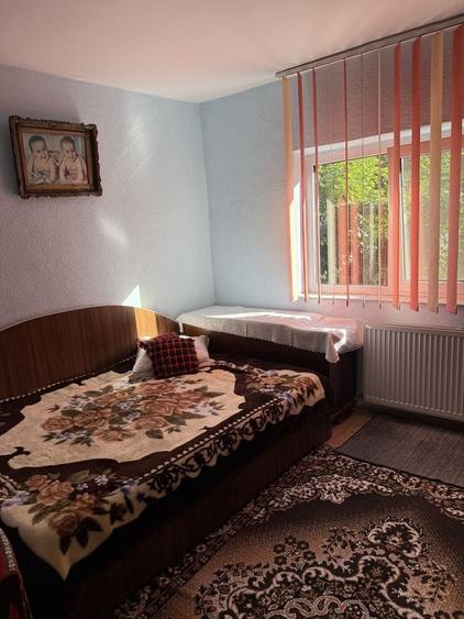 Casă cu 4 camere în Exterior Vest