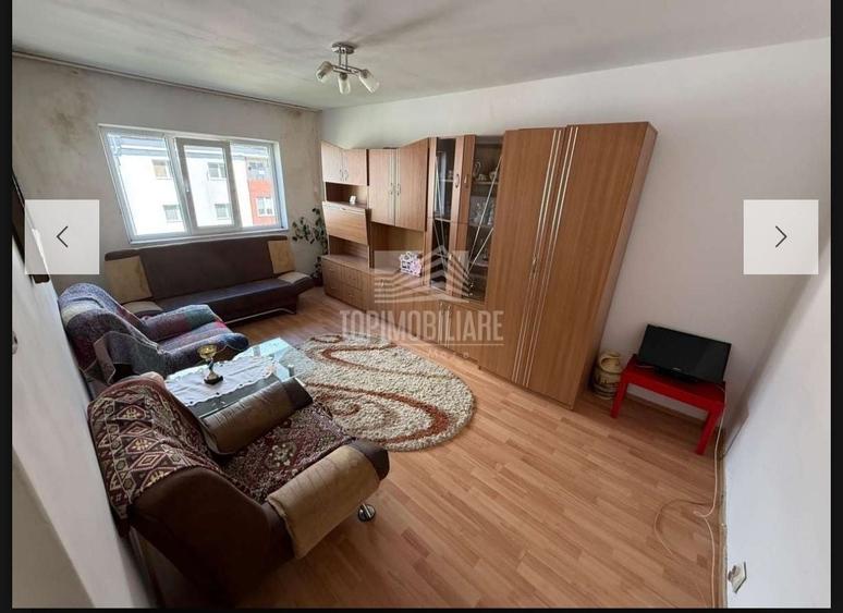 Apartament cu 2 camere decomandat în Traian