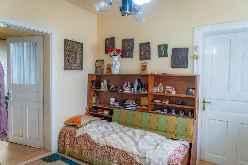 Casă cu 3 camere cu Teren 1018 Mp în Dărmănești