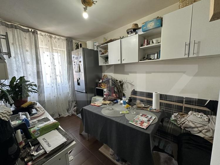 Apartament cu 3 camere decomandat, mobilat în 9 Mai