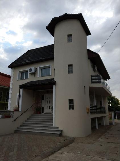 Casă cu 4 camere în Central