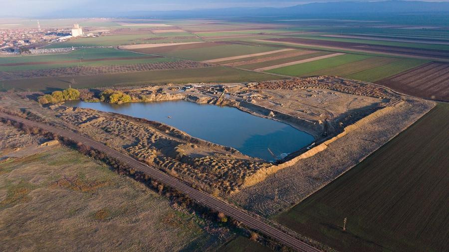 Teren agricol extravilan de 125800 mp, în Zimandcuz