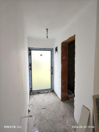 Casă cu 4 camere în Aroneanu