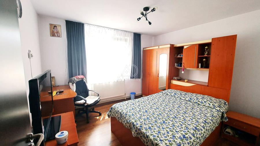 Apartament cu 2 camere semidecomandat, mobilat în Bumbești-Jiu