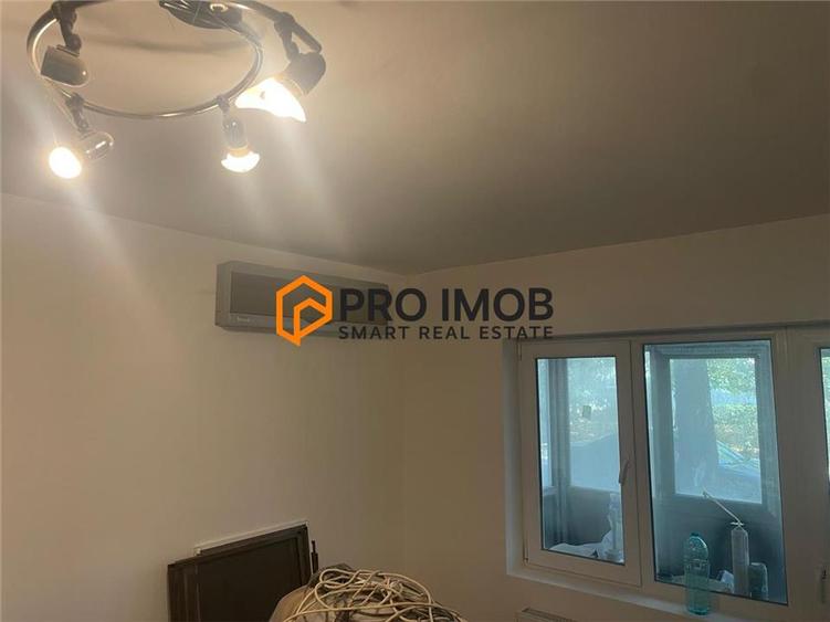 Apartament cu 2 camere semidecomandat, mobilat în Micro 9
