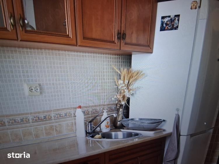 Garsonieră decomandată în Tei
