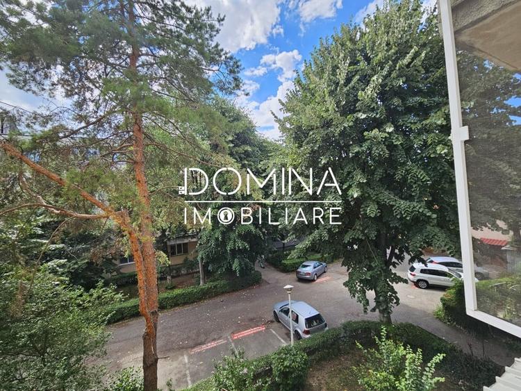 Apartament cu 3 camere decomandat în 1 Mai