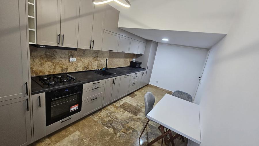 Apartament cu 3 camere decomandat, mobilat în Popești-Leordeni