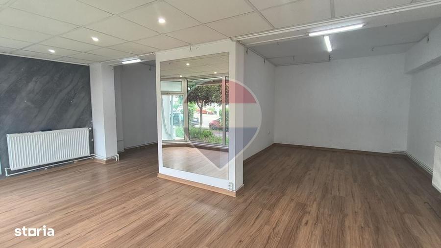 Spațiu comercial, de 60 mp, în Central