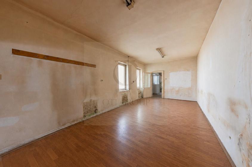 Apartament cu 5 camere în Central
