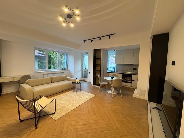 Apartament cu 2 camere semidecomandat în Cotroceni
