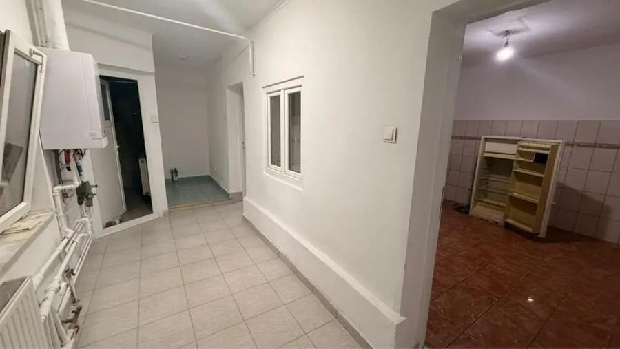 Casă cu 5 camere în Ferentari