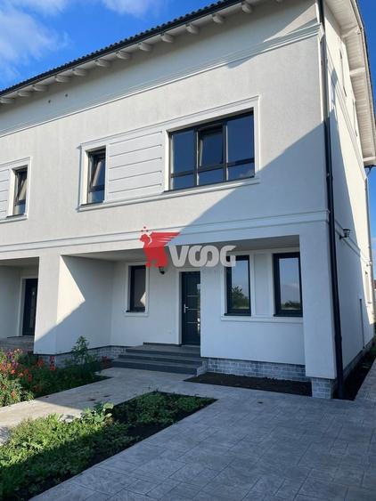 Duplex cu 5 camere cu Canalizare în Săcălaz