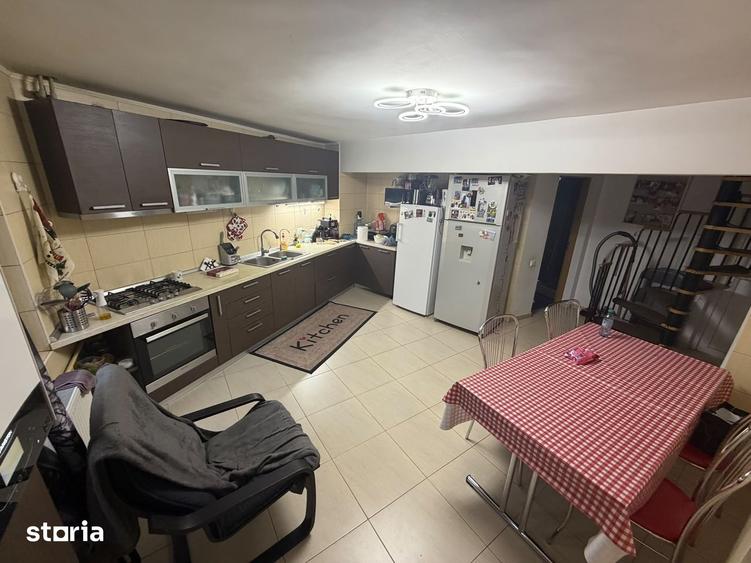 Casă cu 3 camere cu Teren 285 Mp în Dobroești