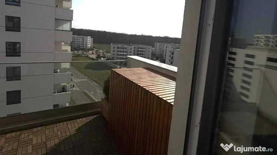 Apartament cu 3 camere decomandat în Băneasa