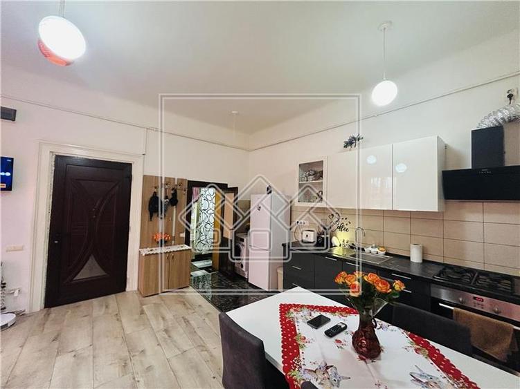 Apartament cu 2 camere semidecomandat în Ultracentral
