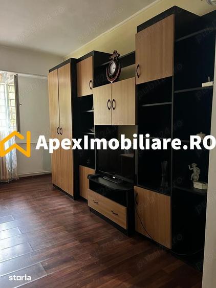 Garsonieră decomandată în Nerva Traian
