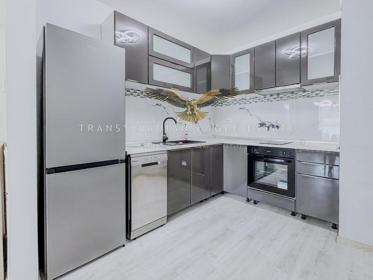 Apartament cu 2 camere semidecomandat, mobilat în Central