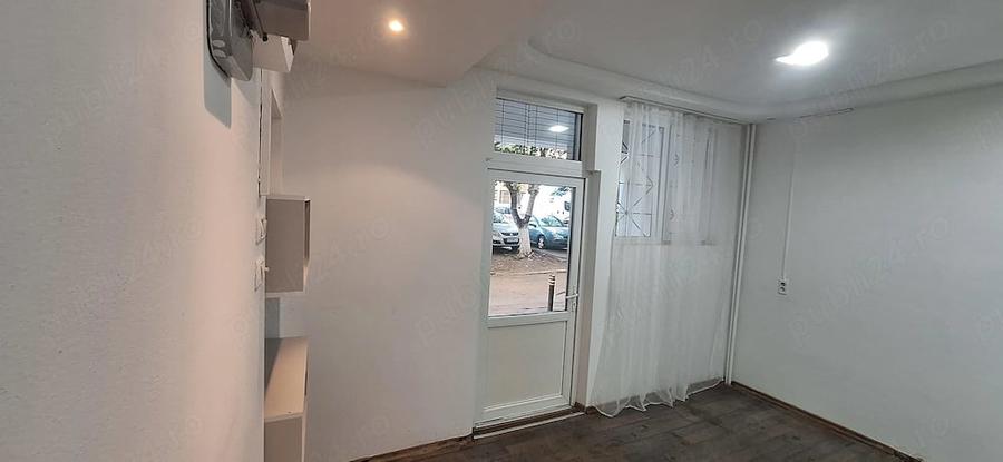 Spațiu comercial, de 16 mp, în Central