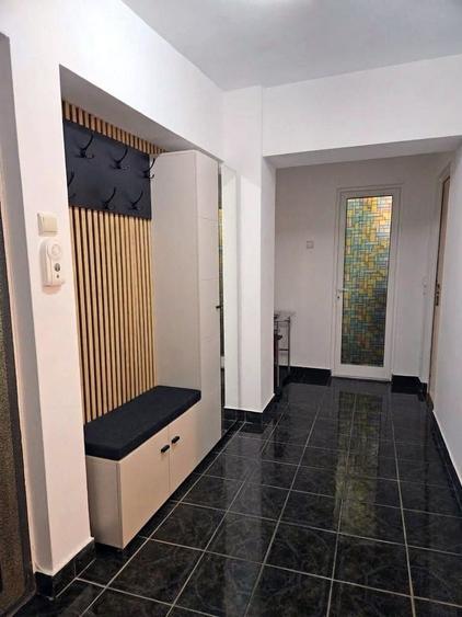 Apartament cu 2 camere decomandat în Sârbi