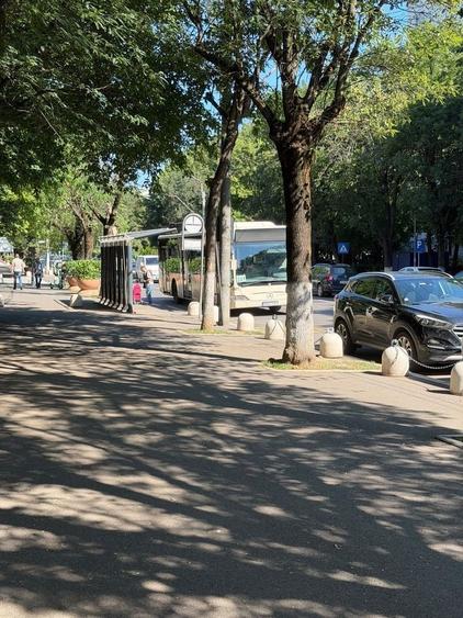 3 camere Emil Racovita Berceni  etajul 1 67mp loc parcare si boxa - 2