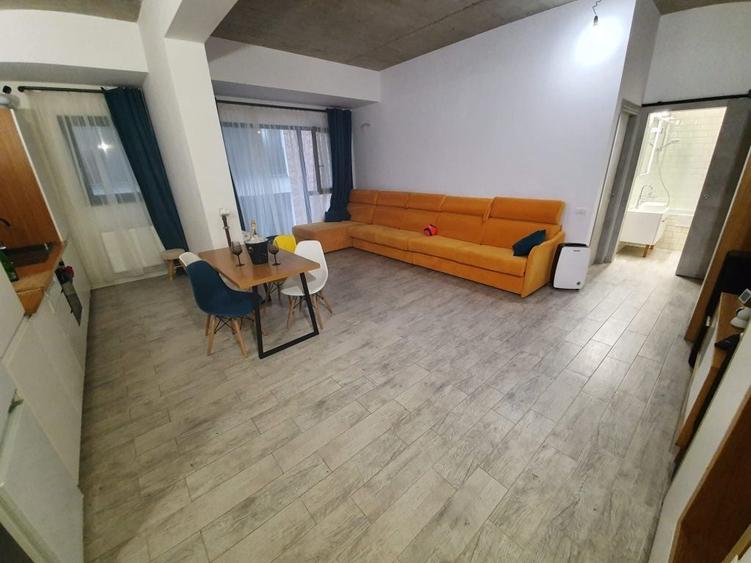 Apartament cu 2 camere semidecomandat în Mamaia