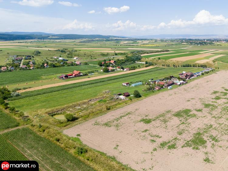 Proprietate specială, de 1,120 mp, în Podu Oltului
