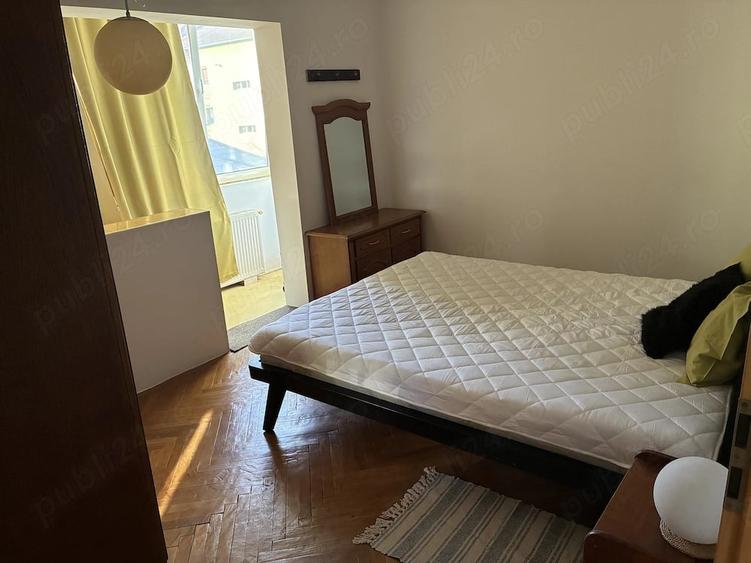 Apartament cu 3 camere decomandat în Bucovina