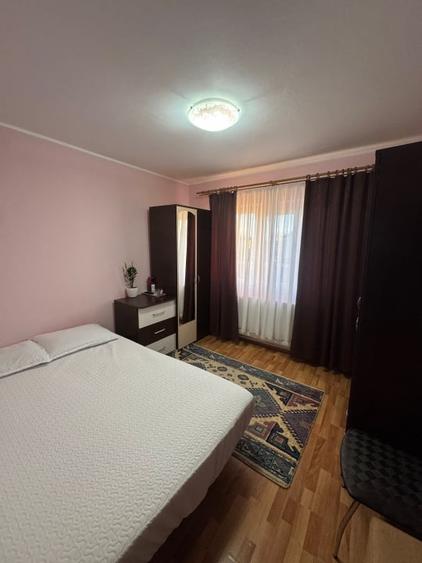 Apartament cu 2 camere decomandat, mobilat în Traian