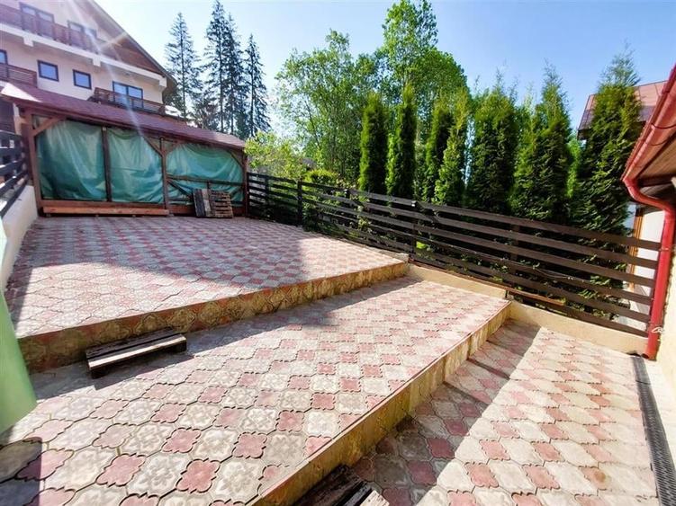 Duplex cu 6 camere cu Canalizare în Central