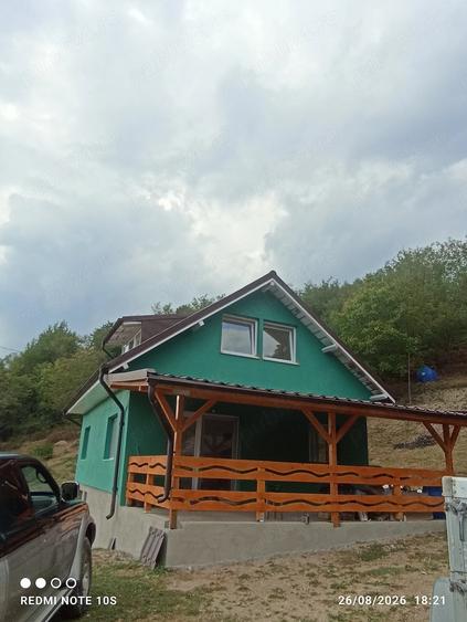 Casă cu 2 camere cu Teren 11710 Mp în Blăjeni