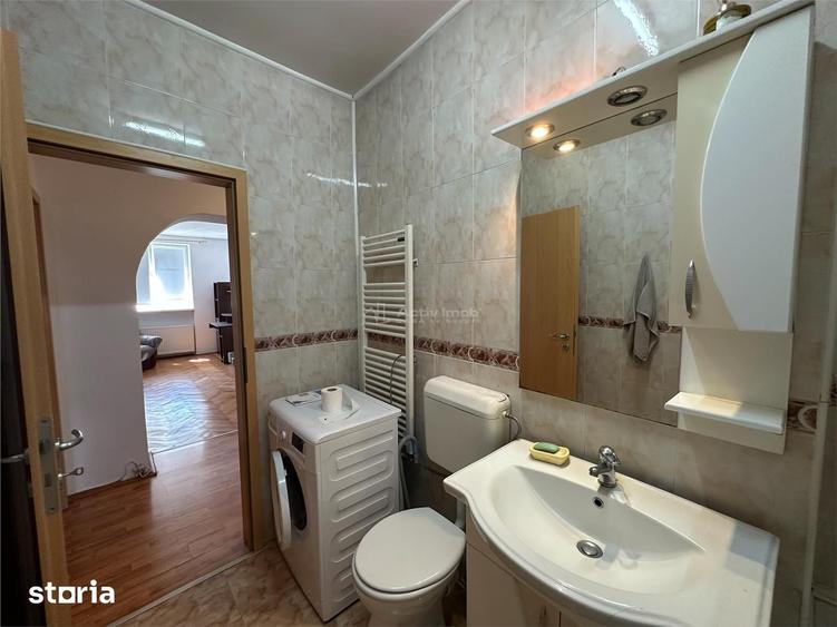 Apartament cu 3 camere semidecomandat în Luncă