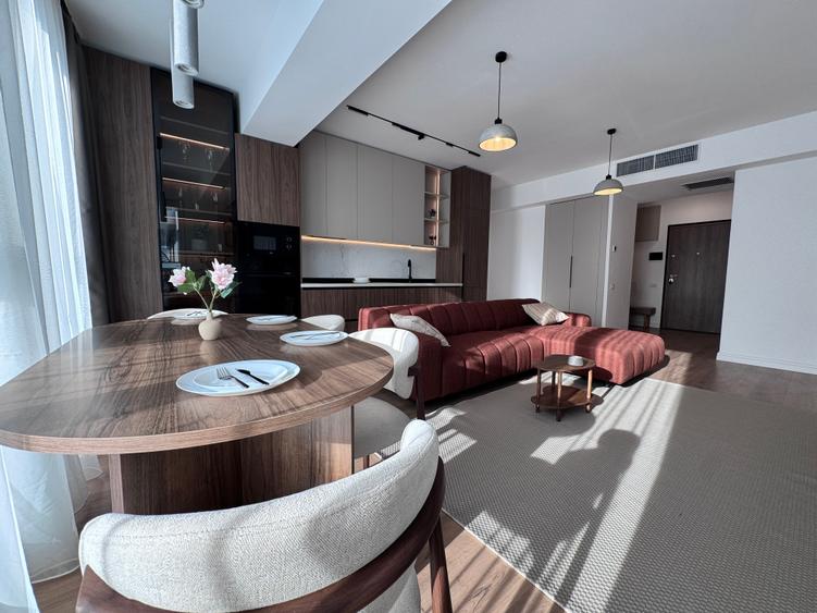 Apartament cu 3 camere decomandat în Pipera