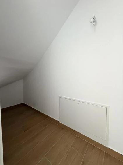Casă cu 4 camere cu Teren 350 Mp în Covaci