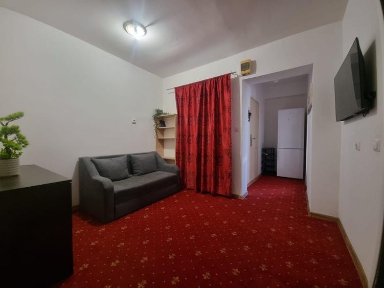 Garsonieră semidecomandată în Titan
