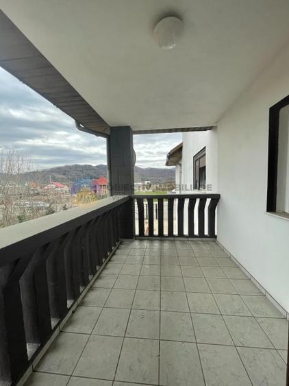 Casă cu 6 camere cu Canalizare în Alexandru cel Bun