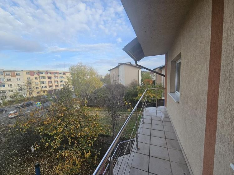 Casă individuală cu 6 camere cu Canalizare în Prundu
