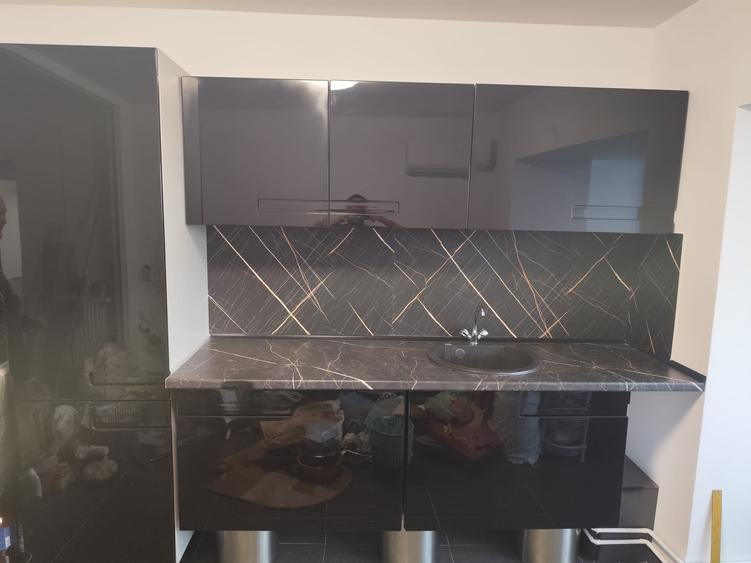 Apartament cu 6 camere decomandat în Unirii