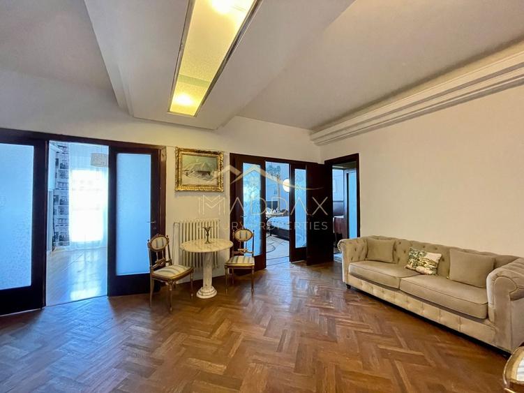 Apartament cu 5 camere semidecomandat, mobilat în Centrul Istoric