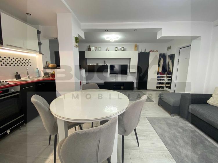 Apartament cu 3 camere semidecomandat, mobilat în Baciu