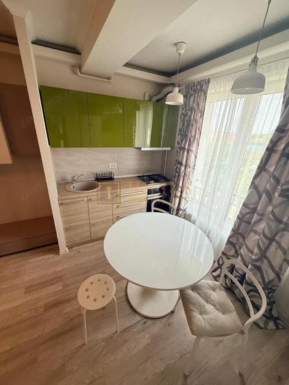Apartament cu 2 camere semidecomandat, mobilat în Fratelia