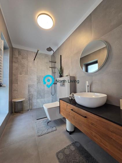 Duplex cu 5 camere cu Canalizare în Nord-Vest