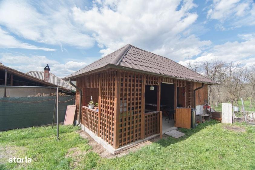Casă cu 3 camere în Văcarea