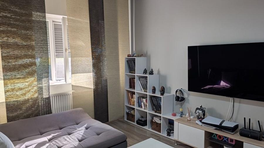 Apartament cu 2 camere decomandat în Central